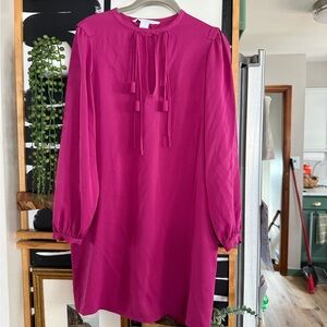 DVF Diane von Furstenberg 100% Silk Mini Dress with Tassel Tie size 0